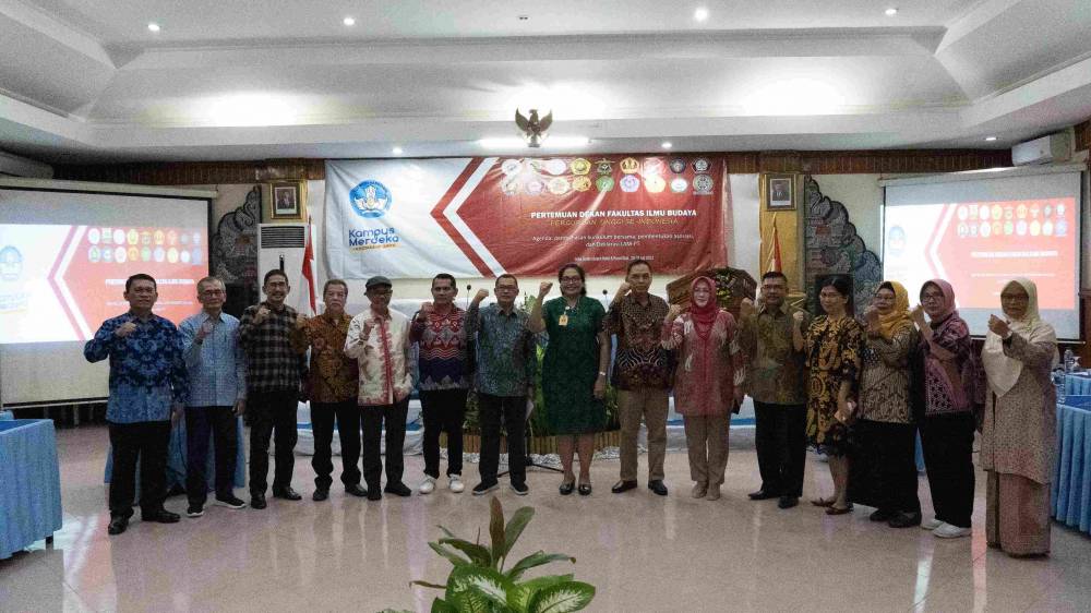 Dekan FIB UNS Ikut Sengkuyung Pertemuan Dekan FIB se-Indonesia